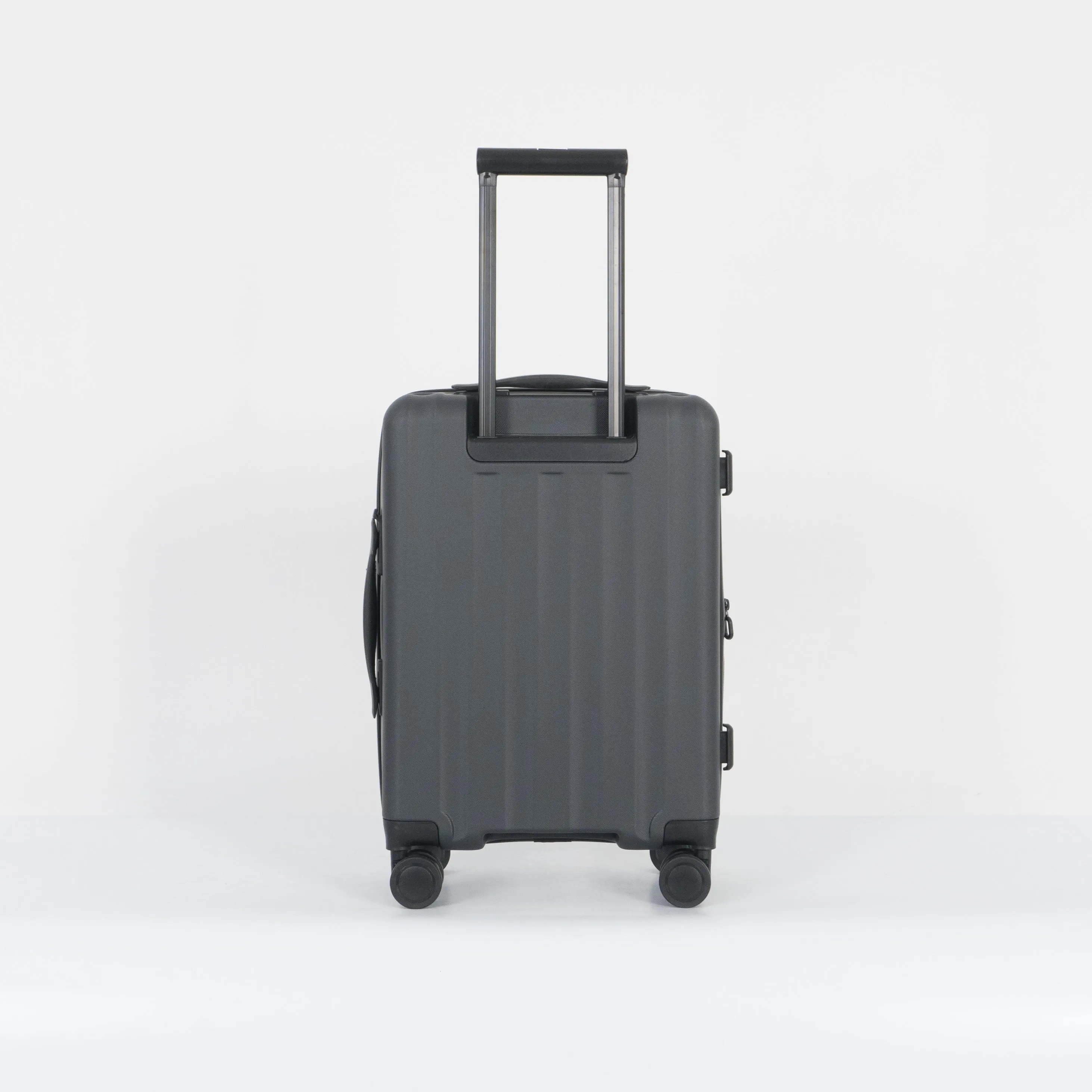 Verage® Greenwich II 20" Carry-on Hardside Expandable Spinner Luggage